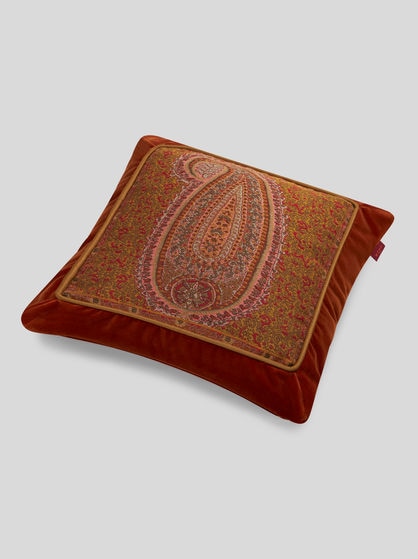 JACQUARD CUSHION