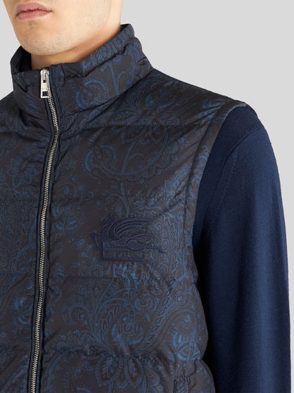 SLEEVELESS PAISLEY DOWN JACKET WITH HOOD