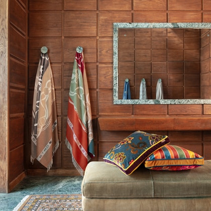 Etro plaids and cushions of Etro Home Collection
