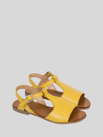 SANDALS WITH STRAP
