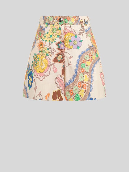 SHORTS WITH FLOWER AND BUTTERFLY PRINT