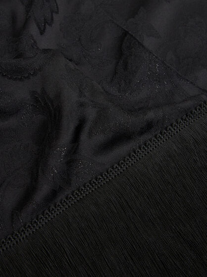 FRINGED PAISLEY SCARF