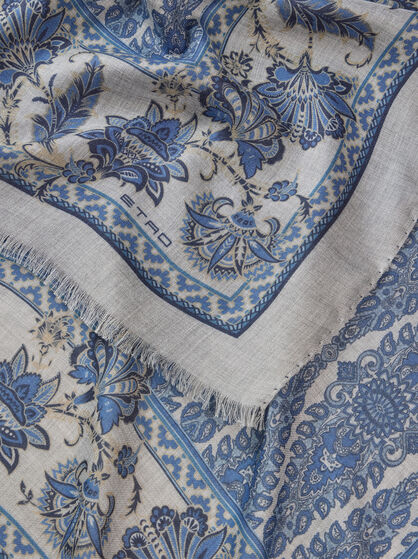 SCARF WITH MEDALLIONS AND FLOWERS