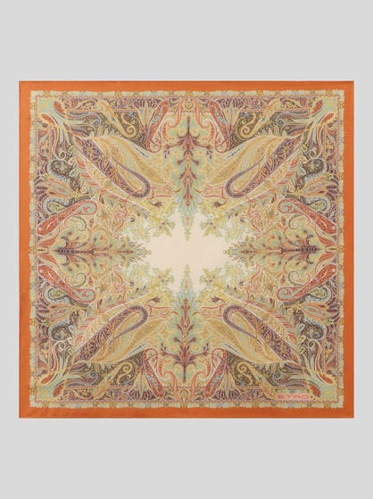SILK POCKET SQUARE WITH FLORAL PAISLEY MOTIF