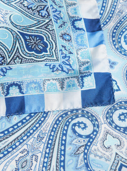 POCKET SQUARE WITH FLORAL AND MEDALLION PRINT