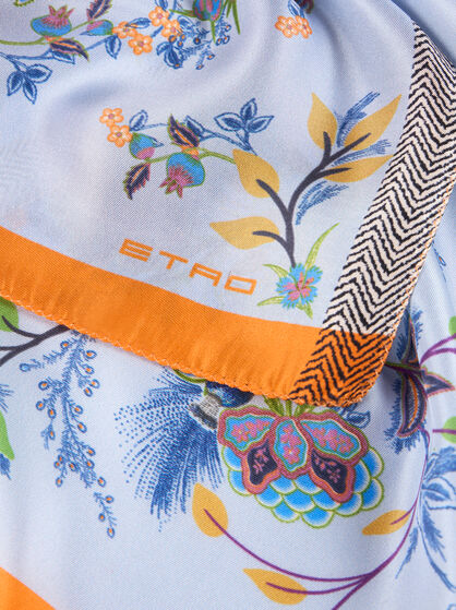 SILK TWILL POCKET SQUARE WITH PEACOCK