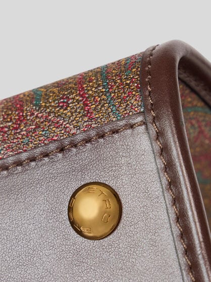 ARNICA TRAVEL BAG