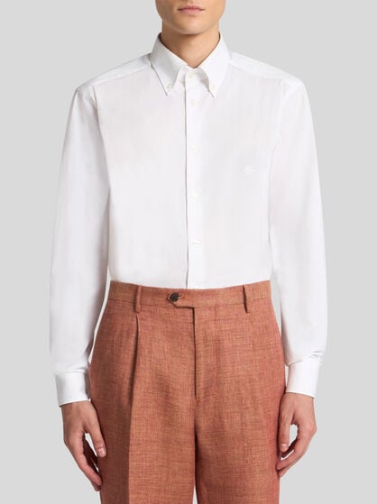 PLAIN-COLOURED BUTTON-DOWN SHIRT