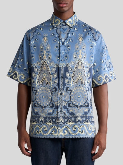 SHORT-SLEEVED OVERSIZED SHIRT