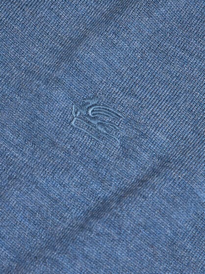 WOOL TURTLENECK WITH EMBROIDERY