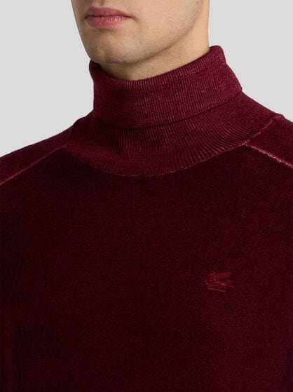 WOOL TURTLENECK WITH PEGASO LOGO