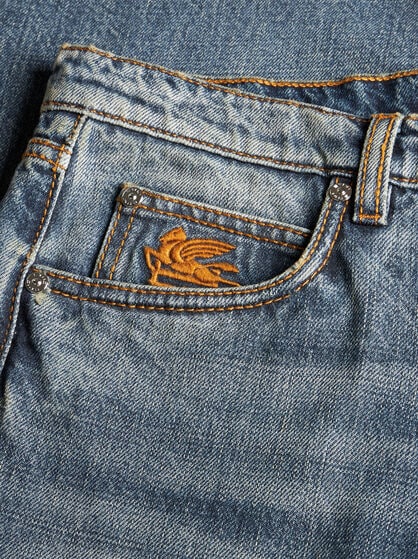 VINTAGE-EFFECT JEANS