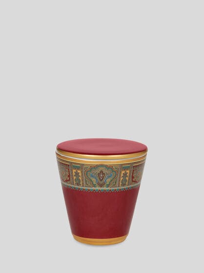 ROUNDED PORCELAIN CANDLE HOLDER