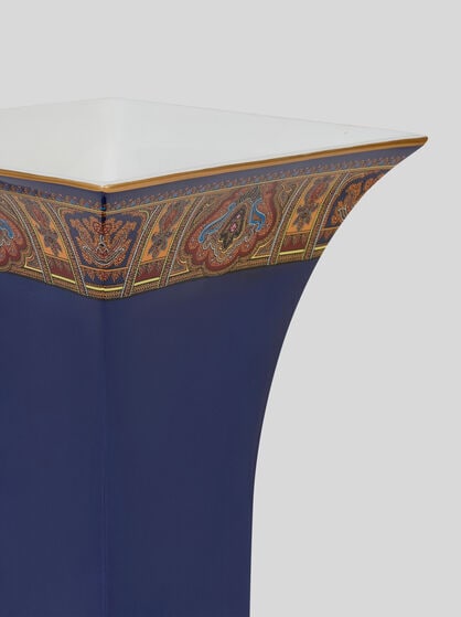 PORCELAIN VASE