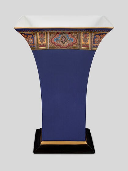 PORCELAIN VASE