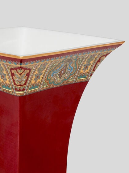 PORCELAIN VASE