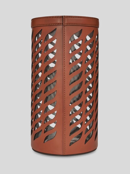LEATHER POT