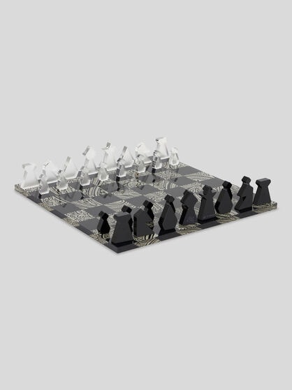CHESS AND DRAUGHTS WITH BRANDED PIECES