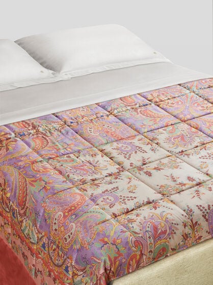 SILK QUILT WITH LEAFY PRINT