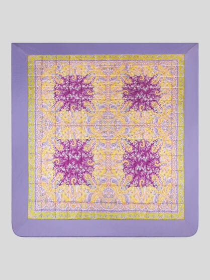 SILK QUILT WITH LEAFY PRINT