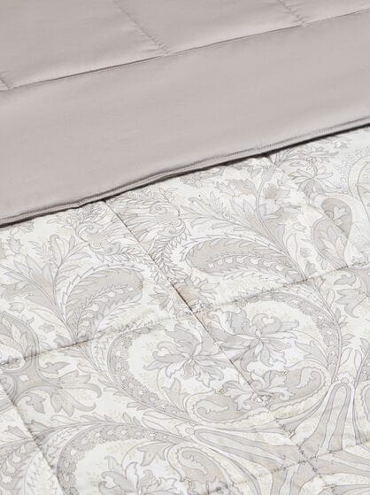 COTTON QUILT WITH LEAFY PRINT