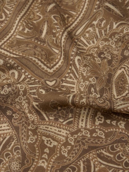SCARF WITH SILK SCARF PATTERN