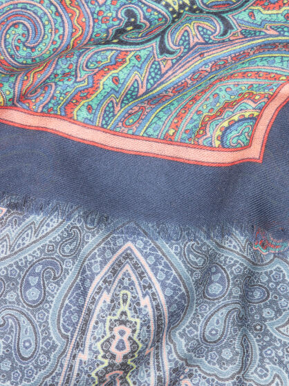 SHAWL WITH MULTICOLOURED GEOMETRIC MOTIF