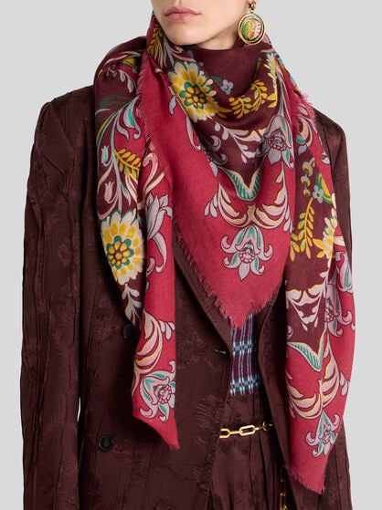 CASHMERE-BLEND SHAWL WITH DAFFODIL MOTIF