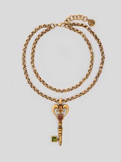 NECKLACE WITH KEY PENDANT