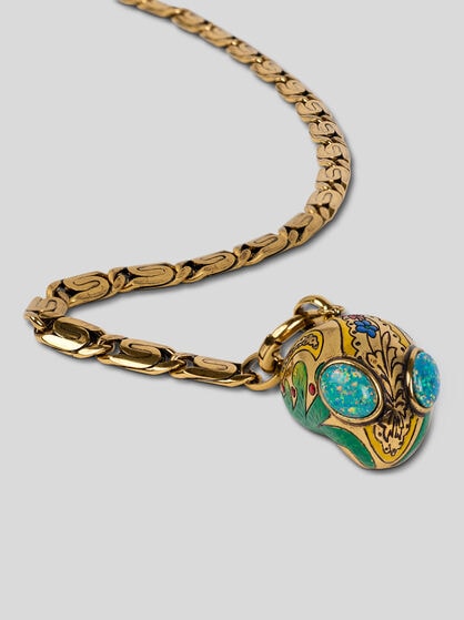 NECKLACE WITH ALIEN PENDANT