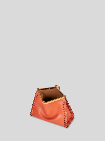 MEDIUM VELA BAG WITH THREAD WORK