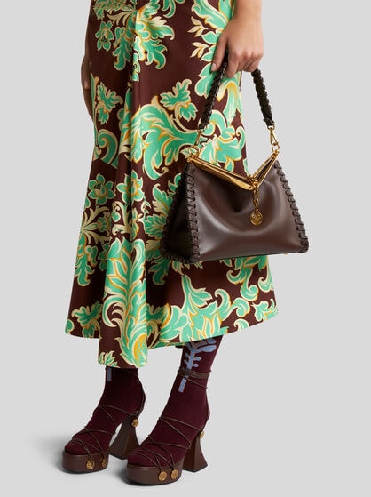 MEDIUM VELA BAG WITH THREAD WORK