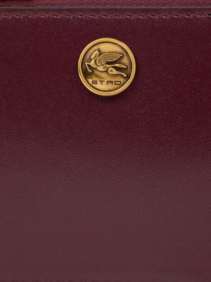 LEATHER CARD HOLDER WITH PEGASO BUTTON