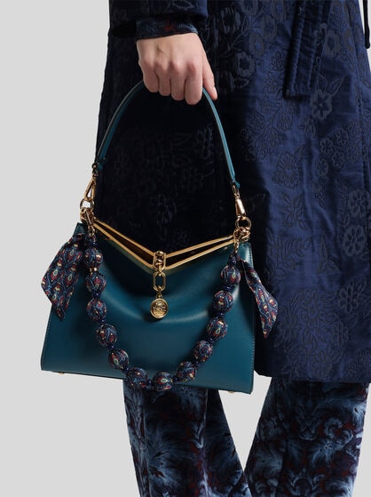 HANDLE WITH PRINTED FABRIC SPHERES AND BEADS