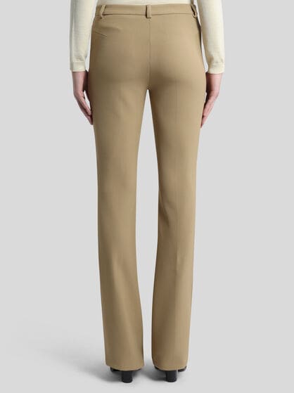 フィット&フレアパンツ