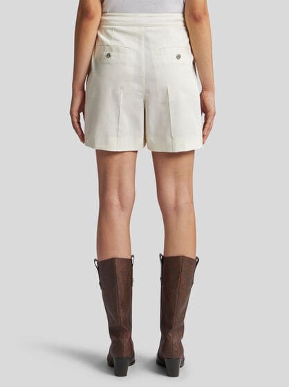 SHORTS WITH PEGASO BUTTONS