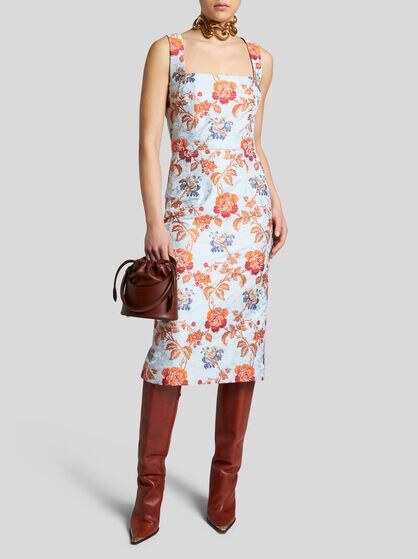 ETUIKLEID AUS JACQUARD