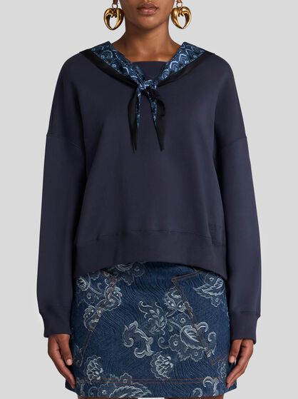 SWEATSHIRT WITH PRINTED SILK SCARF
