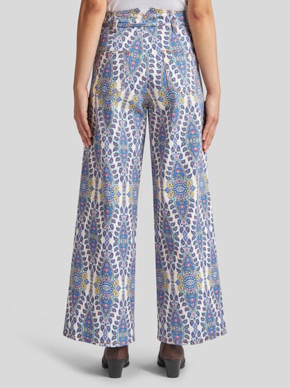 CULOTTE JEANS WITH BELT AND MEDALLION/PAISLEY MOTIF