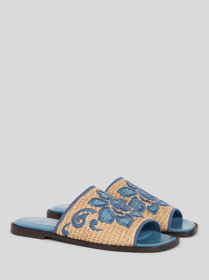 EMBROIDERED RAFFIA SLIDES