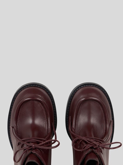 LEATHER LACE-UP SHOES WITH TEXAN HEEL