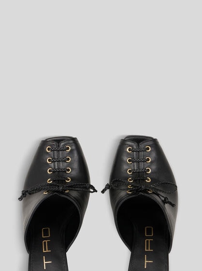 LACE-UP MULES WITH WEDGE