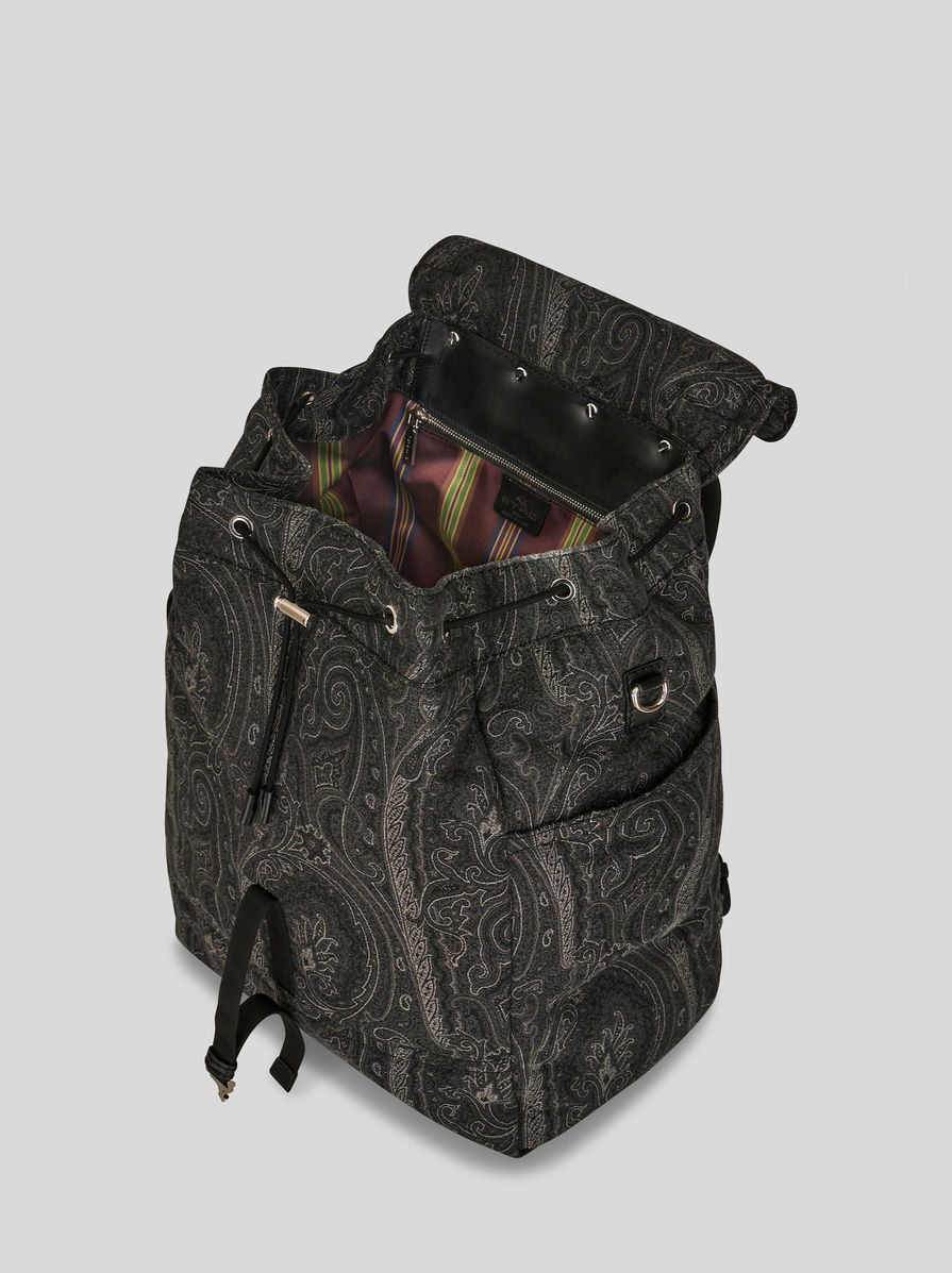 【★完売必至★】ETRO ☆ ペイズリーモチーフ バックパック ペイズリーモチーフ バックパック | メンズ | ブラック | エトロ