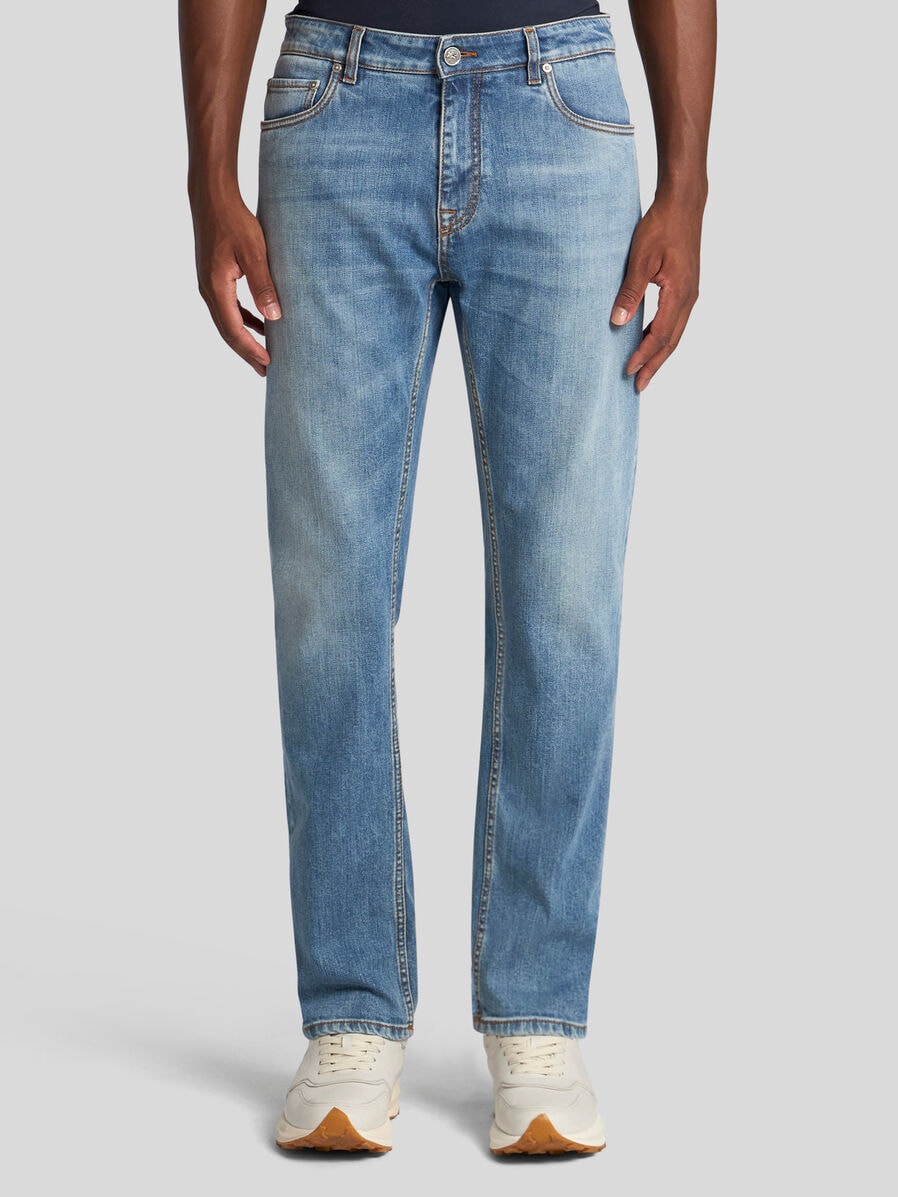 デニム・ジーパン Etro Jeans With Logo Embroidery Embroidered flared jeans in blue - Etro | Mytheresa
