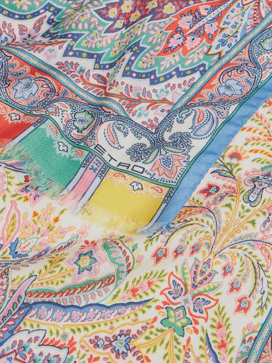 エトロ133×133ウール７０%シルク３０% Amazon | [エトロ] スカーフ ウール シルク マルチカラー Scarf