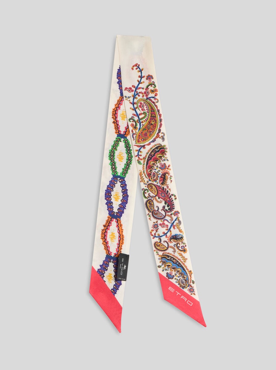 エトロペイズリー柄のテーブルランナー エトロ×ジノリ1735のテーブルウェア、“蝶＆草花”をペイズリー柄で表現
