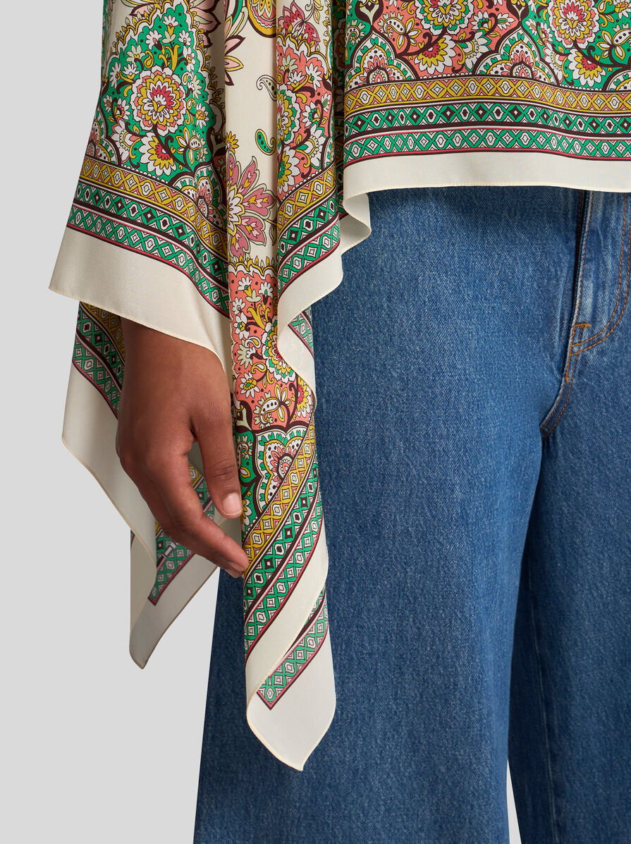 ポンチョ・ケープ Etro Cream Silk Poncho With Floral Paisley Print FLORAL PAISLEY SILK PONCHO | Tops and T-shirts | ETRO
