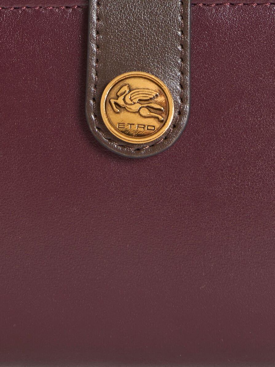 LEATHER WALLET WITH PEGASO BUTTON