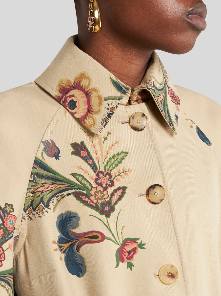 コート ETRO Floral print cape trench coat Etro Floral Print Cape Trench Coat in Natural | Lyst