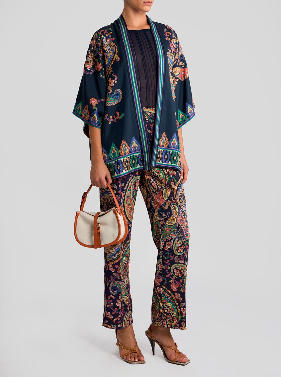SILK TWILL KESA WITH PLACED FLORAL PAISLEY PRINT | Capes and
